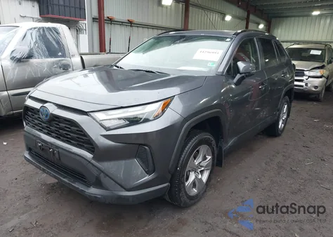2024 Toyota Rav4 Hybrid Xle z USA, uszkodzony, nr VIN JTMRWRFV3RD240243